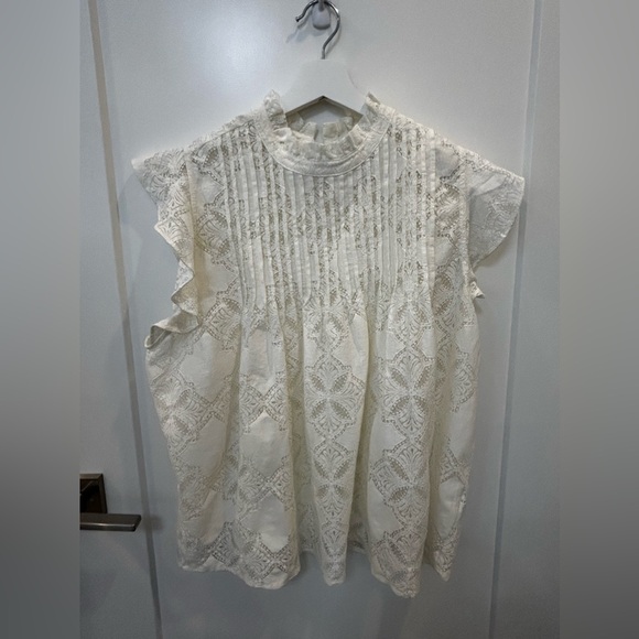 White top - Picture 1 of 2